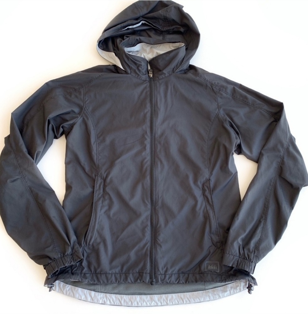 rei windbreaker